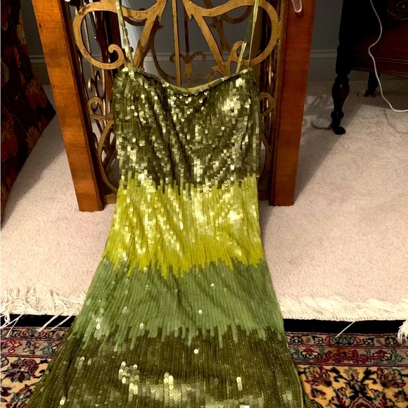 Adrianne Papell Sequined Ombré Green Party Dress (8) - Picture 2 of 10